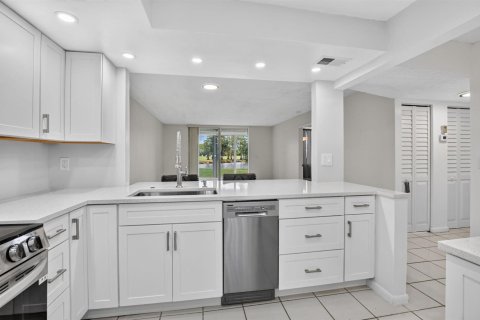 Condominio en venta en Margate, Florida, 1 dormitorio, 78.97 m2 № 2246311 - foto 9