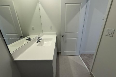 Townhouse in Miami-Dade, Florida 3 bedrooms, 149.76 sq.m. № 1887556 - photo 20