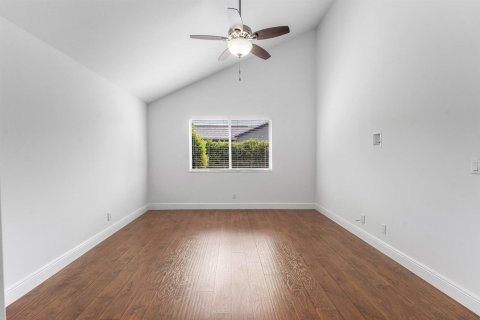 House in Royal Palm Beach, Florida 3 bedrooms, 167.41 sq.m. № 2261294 - photo 25