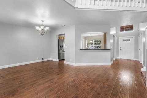 House in Royal Palm Beach, Florida 3 bedrooms, 167.41 sq.m. № 2261294 - photo 7
