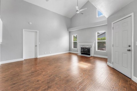House in Royal Palm Beach, Florida 3 bedrooms, 167.41 sq.m. № 2261294 - photo 6