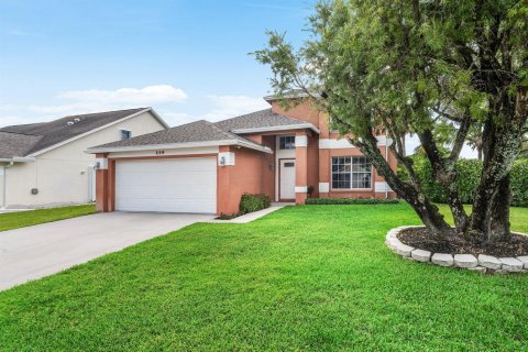 House in Royal Palm Beach, Florida 3 bedrooms, 167.41 sq.m. № 2261294 - photo 2