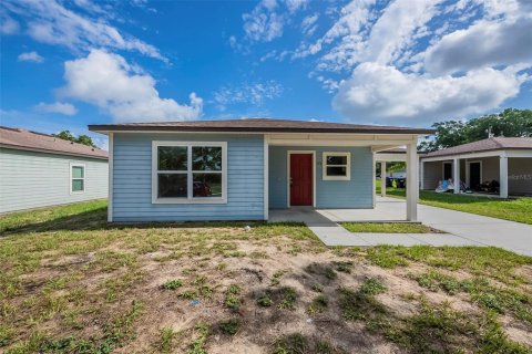 House in Apopka, Florida 3 bedrooms, 120.96 sq.m. № 1843335 - photo 4