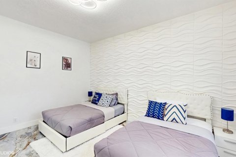 Купить виллу или дом в Веллингтон, Флорида 5 комнат, 310.76м2, № 2084134 - фото 18