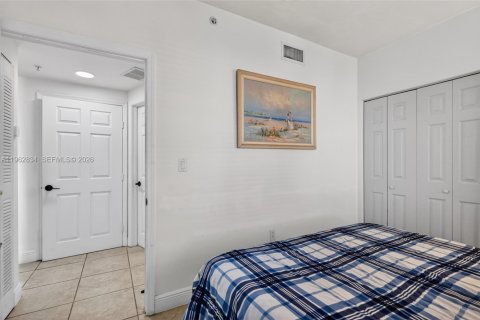 Купить кондоминиум в Майами, Флорида 2 спальни, 65.03м2, № 2189452 - фото 11