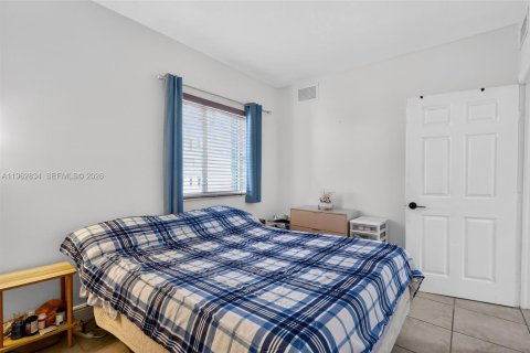 Купить кондоминиум в Майами, Флорида 2 спальни, 65.03м2, № 2189452 - фото 12