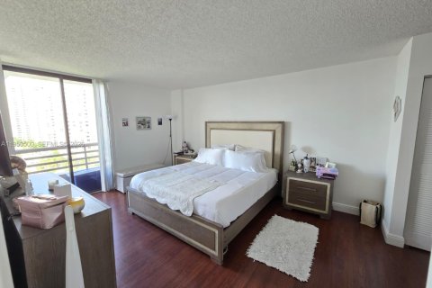 Купить кондоминиум в Авентура, Флорида 2 спальни, 105.35м2, № 2054601 - фото 17
