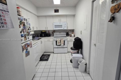 Купить кондоминиум в Авентура, Флорида 2 спальни, 105.35м2, № 2054601 - фото 20