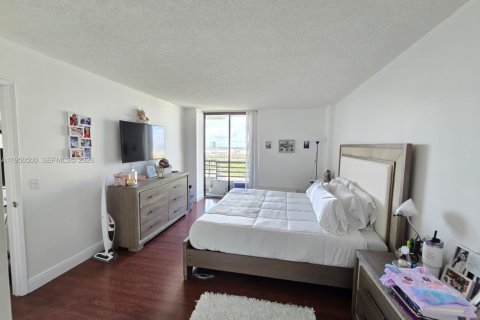 Купить кондоминиум в Авентура, Флорида 2 спальни, 105.35м2, № 2054601 - фото 16