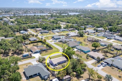 Casa en venta en Port Charlotte, Florida, 3 dormitorios, 119.1 m2 № 1614987 - foto 2