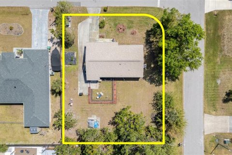Casa en venta en Port Charlotte, Florida, 3 dormitorios, 119.1 m2 № 1614987 - foto 22