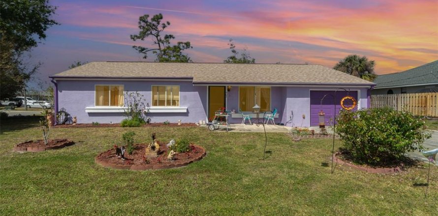 Casa en Port Charlotte, Florida 3 dormitorios, 119.1 m2 № 1614987