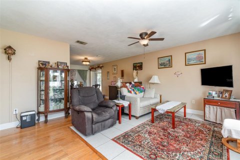 Casa en venta en Port Charlotte, Florida, 3 dormitorios, 119.1 m2 № 1614987 - foto 3