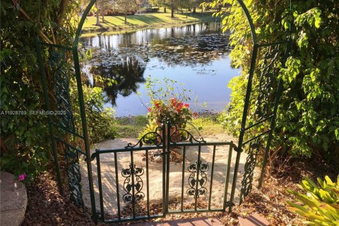 Купить виллу или дом в Плантация, Флорида 3 спальни, 188.96м2, № 1989545 - фото 12