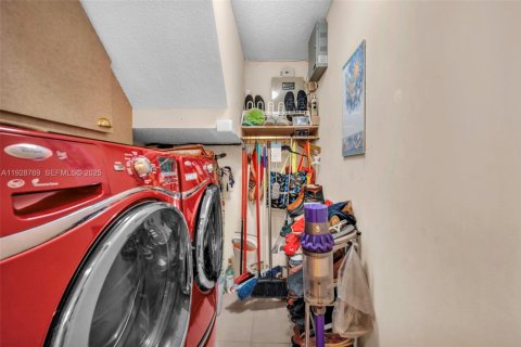 Купить виллу или дом в Плантация, Флорида 3 спальни, 188.96м2, № 1989545 - фото 25