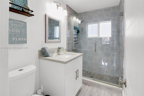 House in Oakland Park, Florida 3 bedrooms, 95.32 sq.m. № 1985765 - photo 13