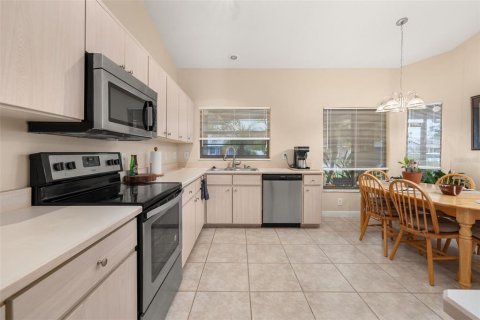 House in Orlando, Florida 3 bedrooms, 133.97 sq.m. № 1805007 - photo 7