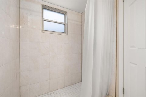 House in Orlando, Florida 3 bedrooms, 133.97 sq.m. № 1805007 - photo 22