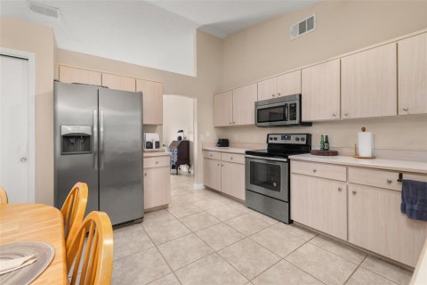 House in Orlando, Florida 3 bedrooms, 133.97 sq.m. № 1805007 - photo 8