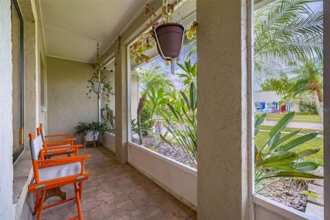 House in Orlando, Florida 3 bedrooms, 133.97 sq.m. № 1805007 - photo 4