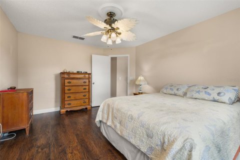 House in Orlando, Florida 3 bedrooms, 133.97 sq.m. № 1805007 - photo 16