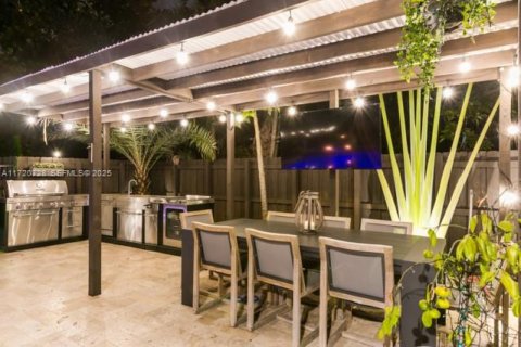 Villa ou maison à louer à Miami Shores, Floride: 3 chambres, 187.66 m2 № 1977321 - photo 30