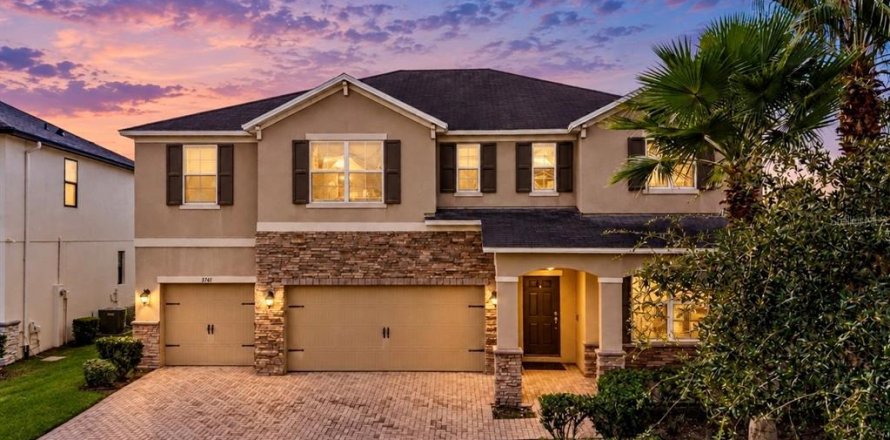 House in Kissimmee, Florida 5 bedrooms, 324.88 sq.m. № 2409977