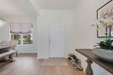 House in Kissimmee, Florida 5 bedrooms, 324.88 sq.m. № 2409977 - photo 4