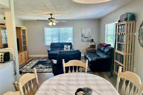 Condo in Gainesville, Florida, 2 bedrooms  № 1746918 - photo 8