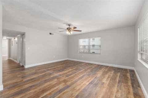 Copropriété à vendre à Gainesville, Floride: 2 chambres, 113.81 m2 № 1746918 - photo 27