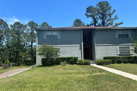 Condo in Gainesville, Florida, 2 bedrooms  № 1746918 - photo 1
