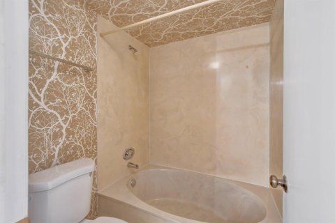 Купить кондоминиум в Бойнтон-Бич, Флорида 6 комнат, 111.02м2, № 2246286 - фото 13