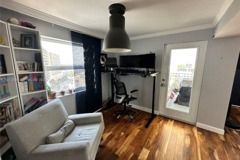 Condominio en alquiler en Hallandale Beach, Florida, 2 dormitorios, 139.35 m2 № 2033526 - foto 4