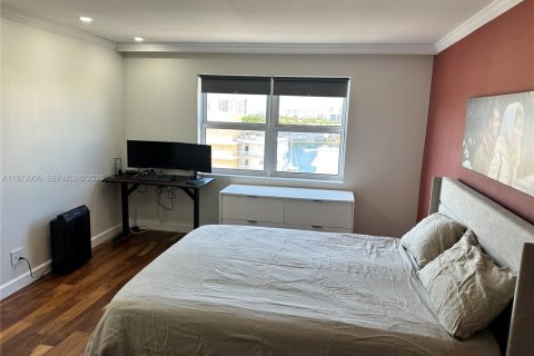 Condominio en alquiler en Hallandale Beach, Florida, 2 dormitorios, 139.35 m2 № 2033526 - foto 28