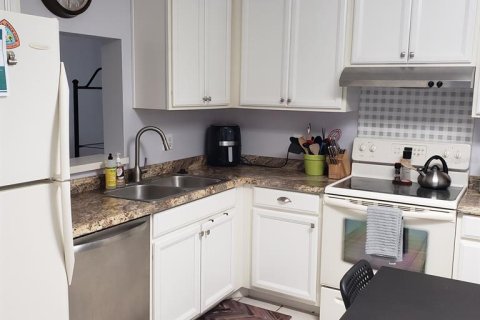 Condominio en alquiler en Bradenton, Florida, 2 dormitorios, 130.81 m2 № 988763 - foto 5