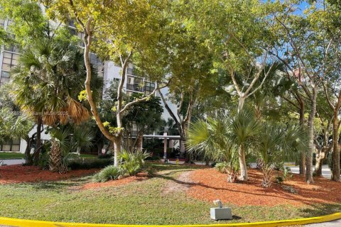 Condo in Sunny Isles Beach, Florida, 3 bedrooms  № 1738317 - photo 29