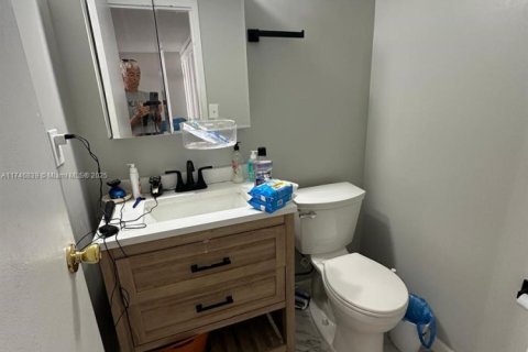Condo in Sunny Isles Beach, Florida, 3 bedrooms  № 1738317 - photo 22