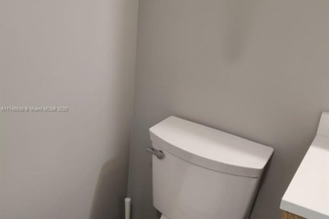 Condo in Sunny Isles Beach, Florida, 3 bedrooms  № 1738317 - photo 24