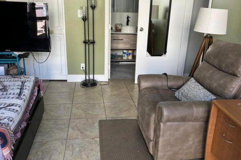 Condo in Sunny Isles Beach, Florida, 3 bedrooms  № 1738317 - photo 20
