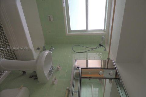 Copropriété à louer à Miami Beach, Floride: 1 chambre, 66.43 m2 № 1982899 - photo 13