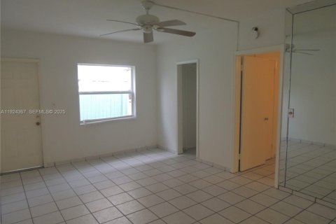 Copropriété à louer à Miami Beach, Floride: 1 chambre, 66.43 m2 № 1982899 - photo 7