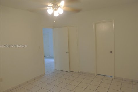 Copropriété à louer à Miami Beach, Floride: 1 chambre, 66.43 m2 № 1982899 - photo 10