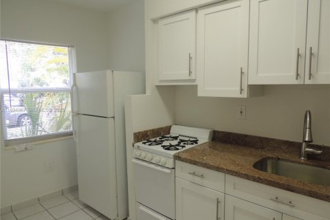 Copropriété à louer à Miami Beach, Floride: 1 chambre, 66.43 m2 № 1982899 - photo 3