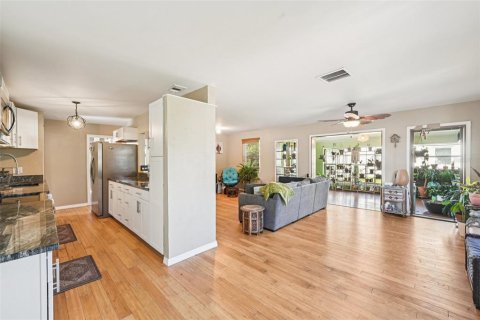 Casa en venta en Port Charlotte, Florida, 2 dormitorios, 103.68 m2 № 1910724 - foto 4