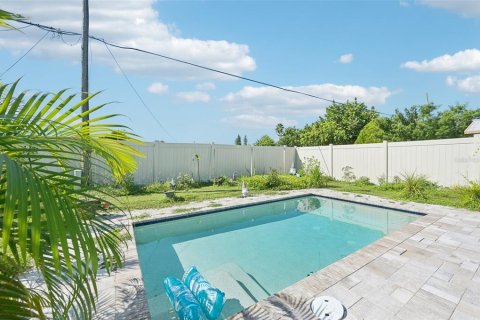 Casa en venta en Port Charlotte, Florida, 2 dormitorios, 103.68 m2 № 1910724 - foto 23