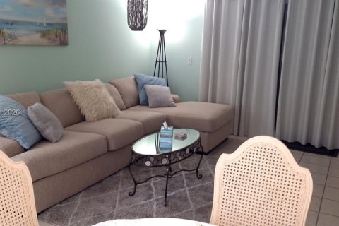 Купить кондоминиум в Халландейл-Бич, Флорида 1 спальня, 67.82м2, № 2066300 - фото 12