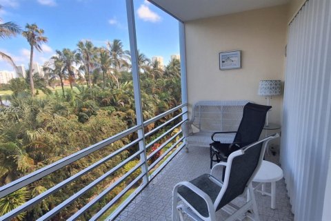 Купить кондоминиум в Халландейл-Бич, Флорида 1 спальня, 67.82м2, № 2066300 - фото 8