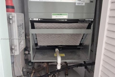 Купить кондоминиум в Халландейл-Бич, Флорида 1 спальня, 67.82м2, № 2066300 - фото 24