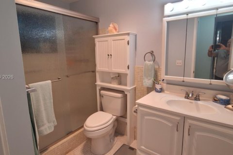 Купить кондоминиум в Халландейл-Бич, Флорида 1 спальня, 67.82м2, № 2066300 - фото 19