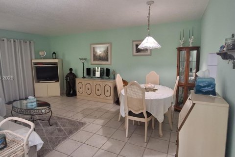 Купить кондоминиум в Халландейл-Бич, Флорида 1 спальня, 67.82м2, № 2066300 - фото 11